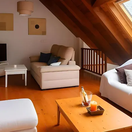 Duplex Mountain Views Sleeps 5 Vielha